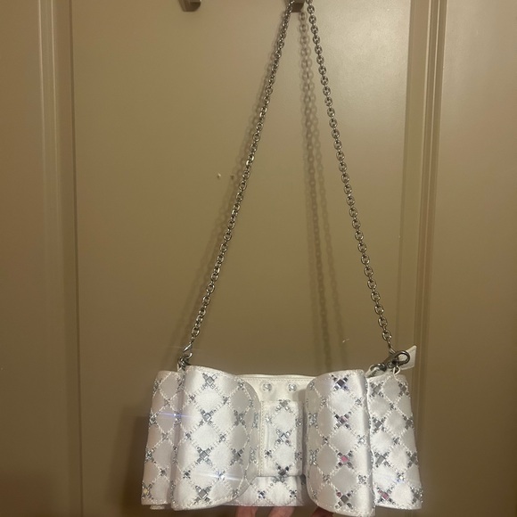 Betsey Johnson White Quilted Shoulder Bag - Picture 1 of 1